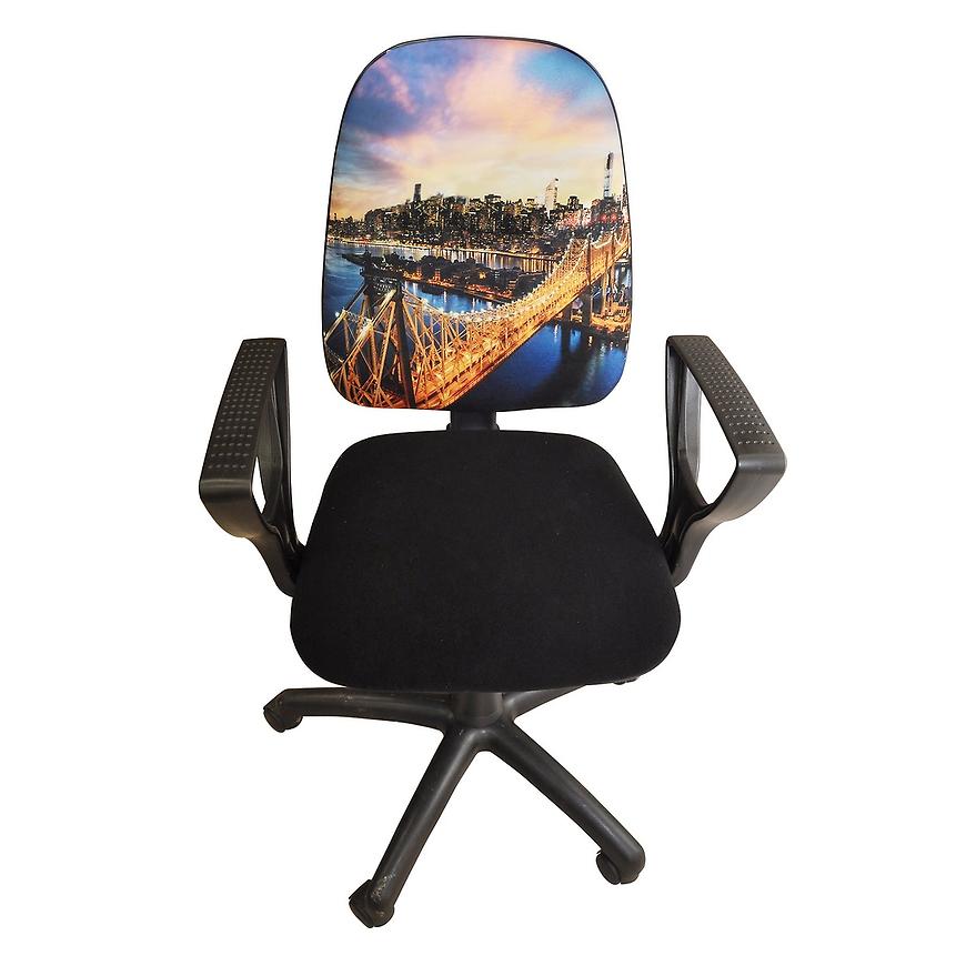 Židle Estera brooklinský most BAUMAX