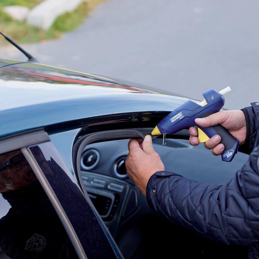 Tavné tyčinky na PVC/kabel