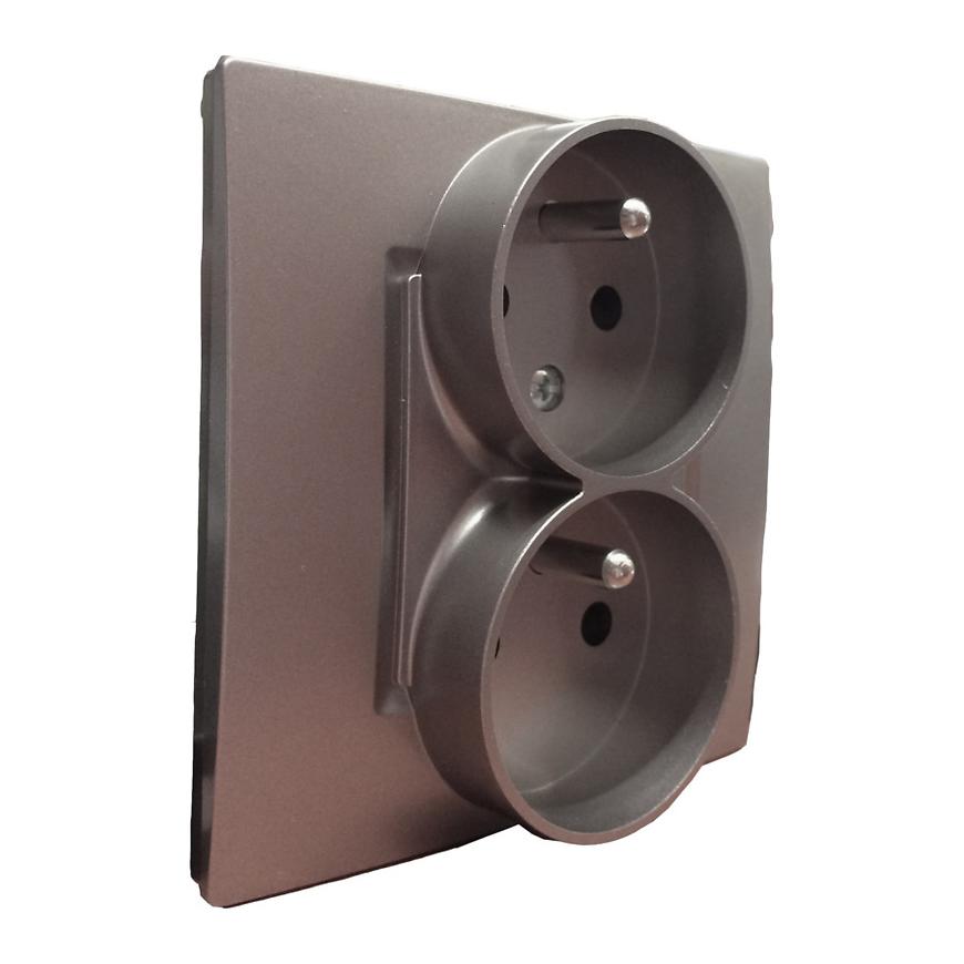 59JS*GP-2QC ZÁSUVKA DVOJITÁ TITAN S/U BAUMAX