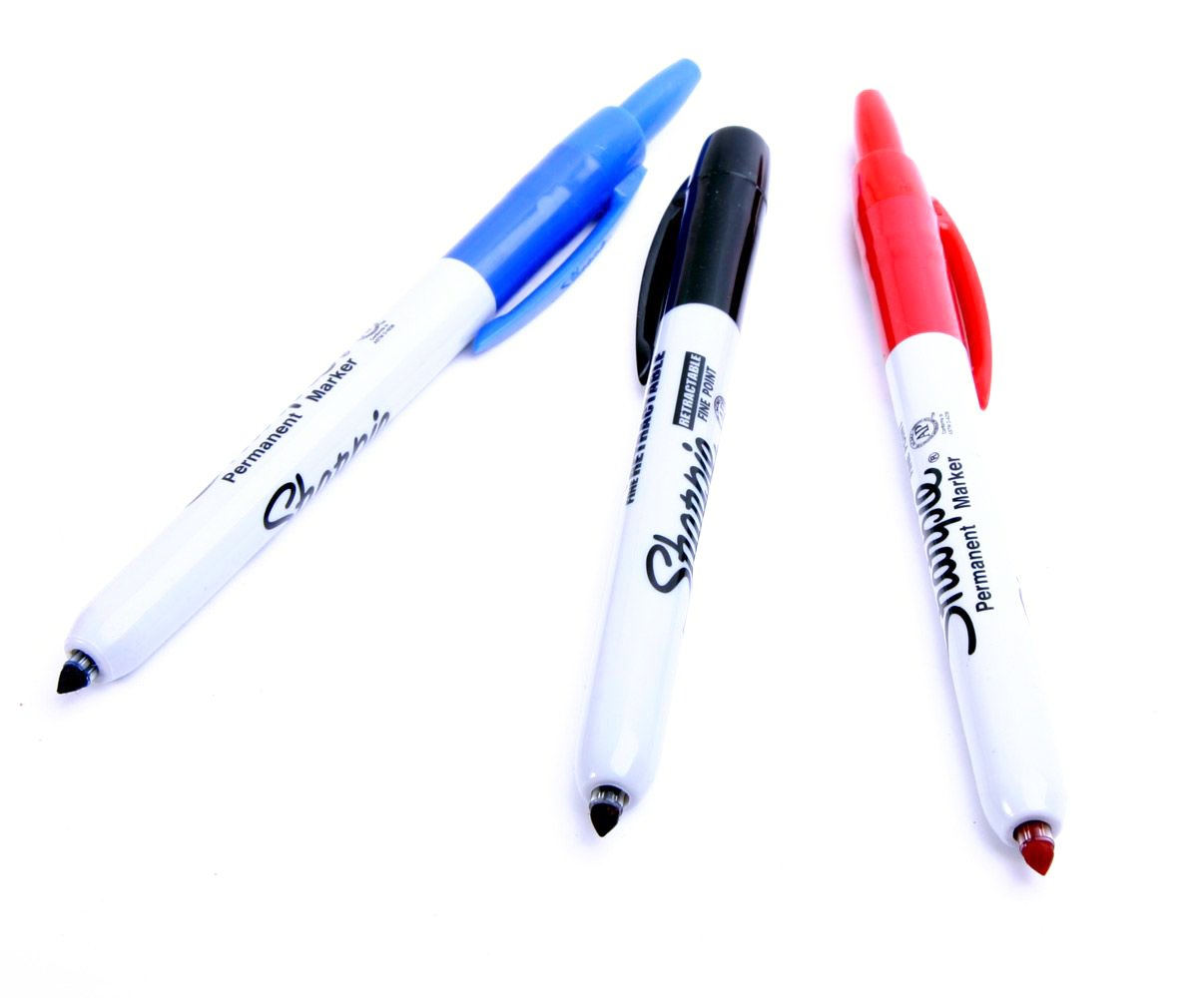 Popisovač s výsuvným hrotem Rectractable - černý