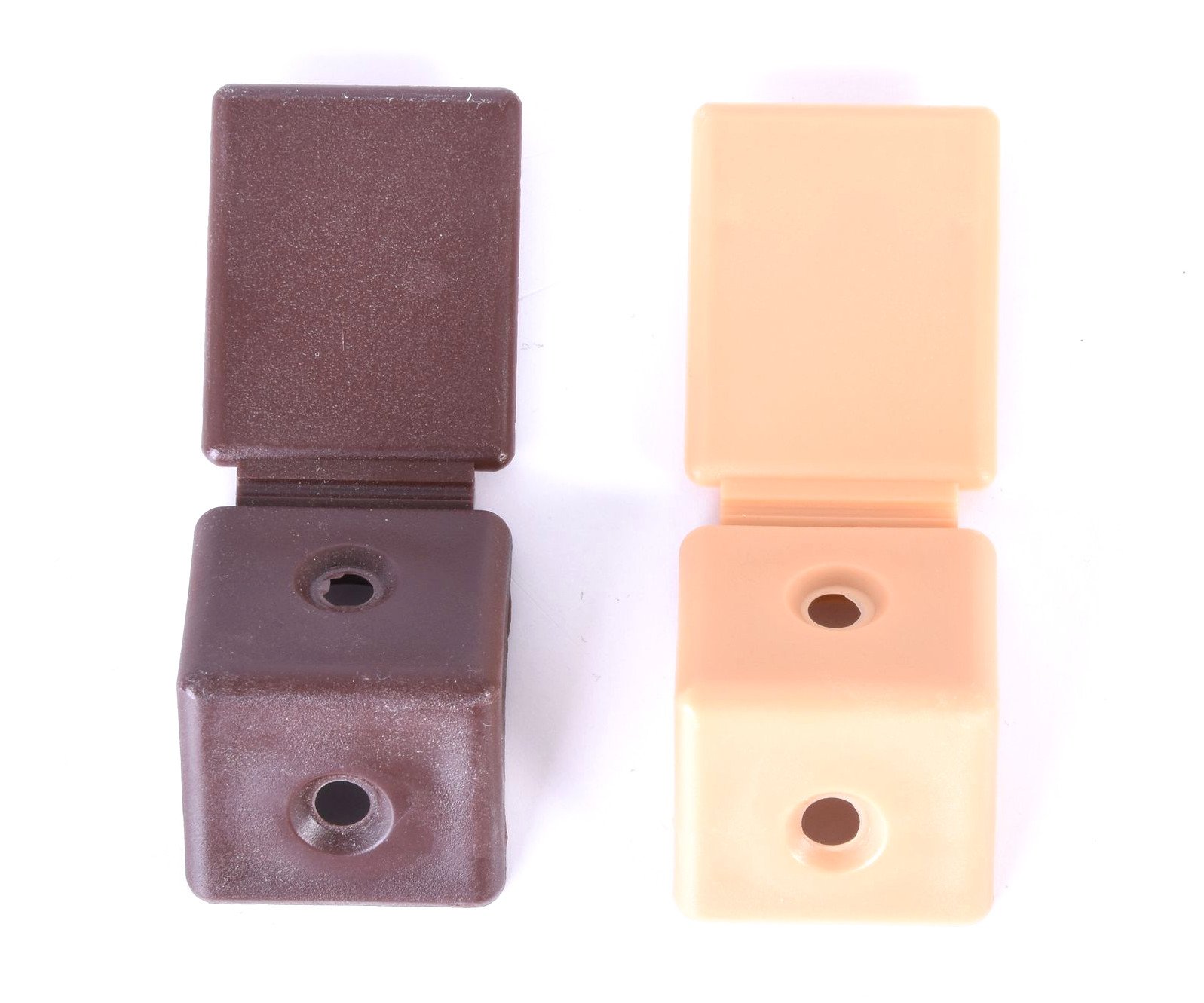 Roh spojovací plastový malý - hnědý