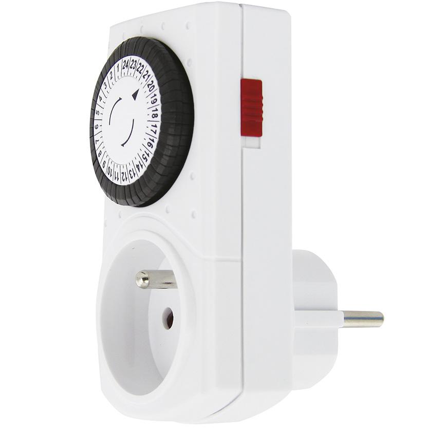 Časovač – mechanická spínací zásuvka 15FD/3A Baumax