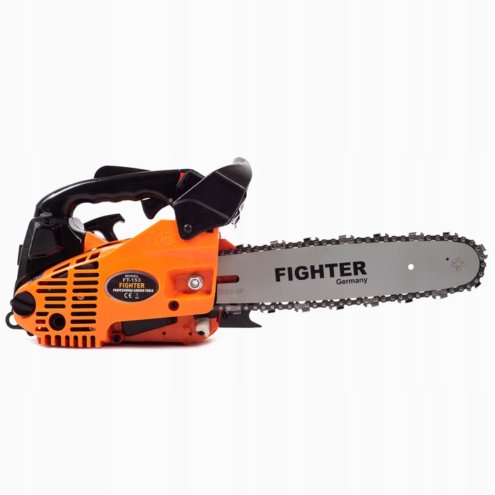 Malá benzínová pila 2