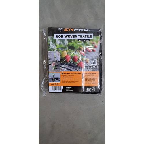 Textilie netkaná s průstřihy